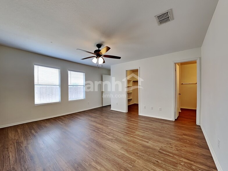 Building Photo - 5533 Parkview Hills Ln