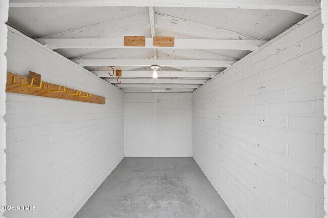 Building Photo - 1014 E Balboa Cir
