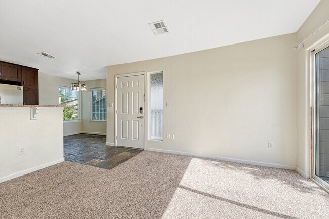 Building Photo - $2,100 - 2-Bed, 2-Bath Condo in Highlands ...