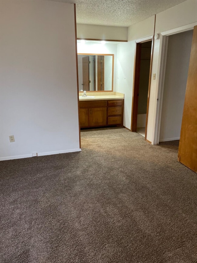 Building Photo - 7507 Avenue W