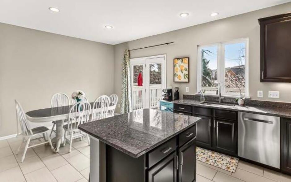 Building Photo - 43473 Hopestone Ter