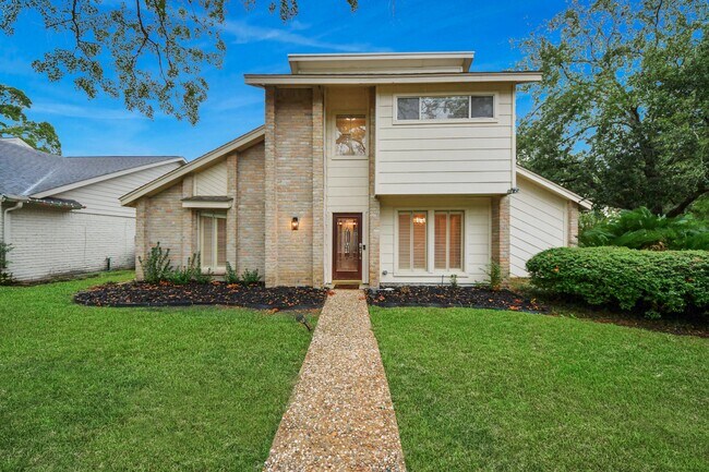 Building Photo - 15126 Trailside Dr