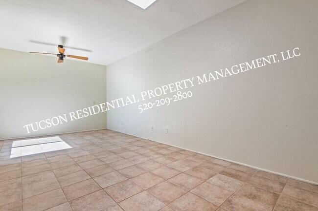 Building Photo - 5084 N Camino Del Lazo