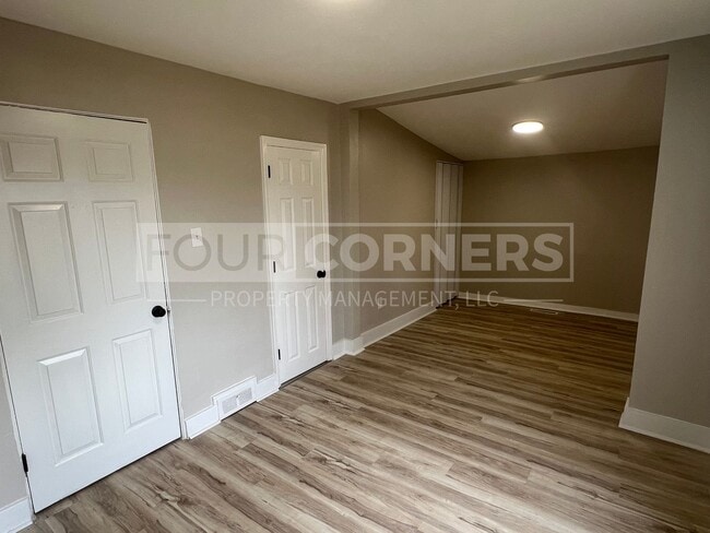 Building Photo - Beautiful 3 Bedroom 2.5 Bath Home