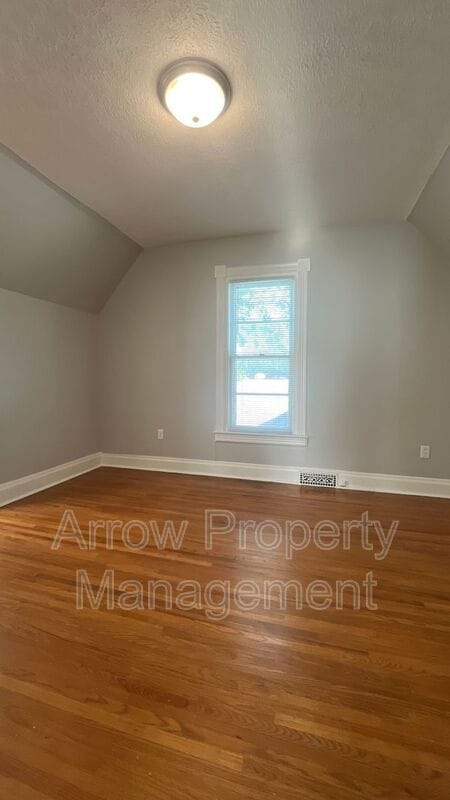 Building Photo - 3245 S Street