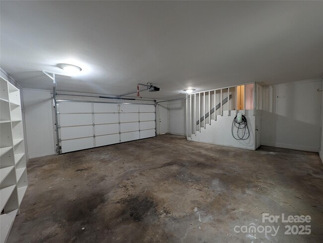 Building Photo - 3023 Shallowood Ln