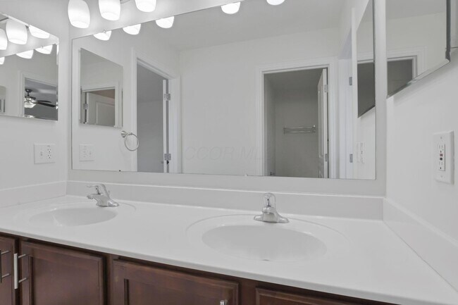 Building Photo - 7090 Dean Farm Rd