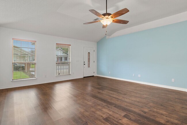 Building Photo - 5841 Last Big Tree Ln