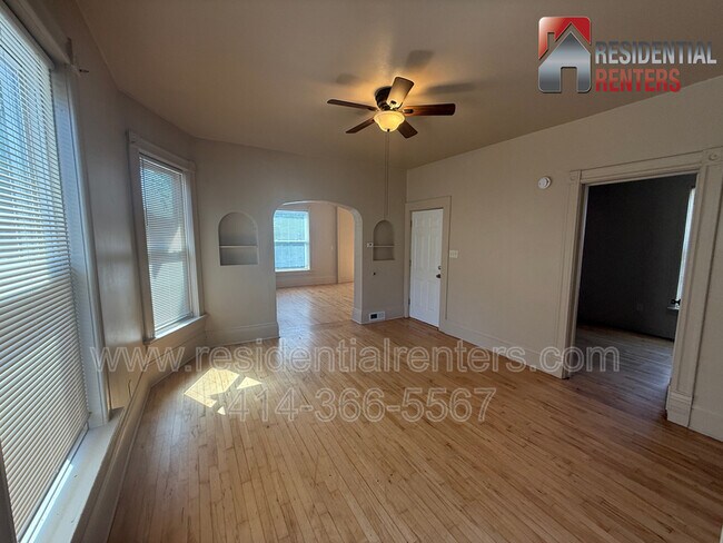 Building Photo - 2454 N Booth St