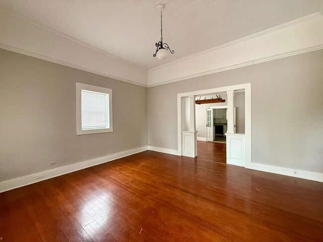 Building Photo - 583 N Monroe St