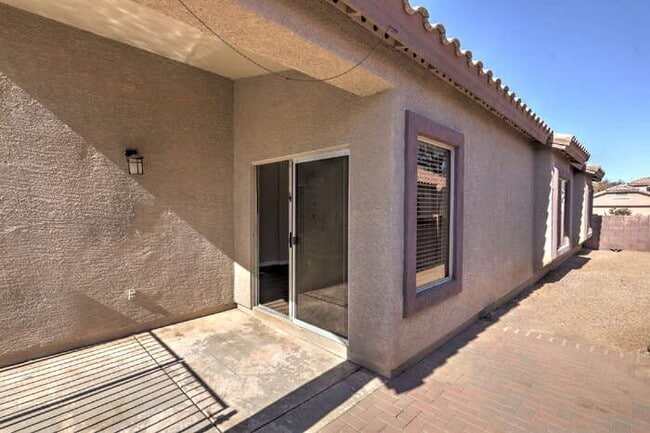 Building Photo - Rancho Sahuarita