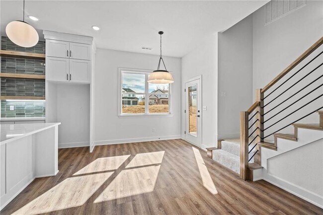 Building Photo - 1821 Lotus Rd