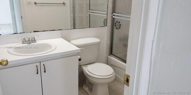 Building Photo - 801 NW 47th Ave