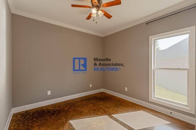 Building Photo - 3 Bed/2 Bath Home in Greenfield Station!!