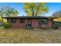 Building Photo - 10517 Quebec Ave N