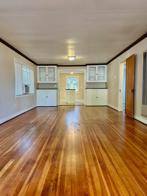 Building Photo - 117 E Empire St