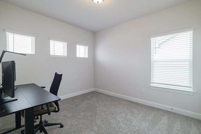 Building Photo - 4906 Seadrift Dr