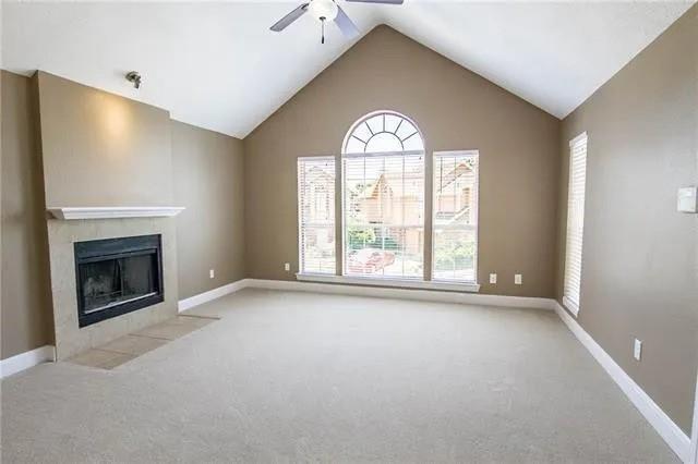 Building Photo - 9401 Blue Jay Way