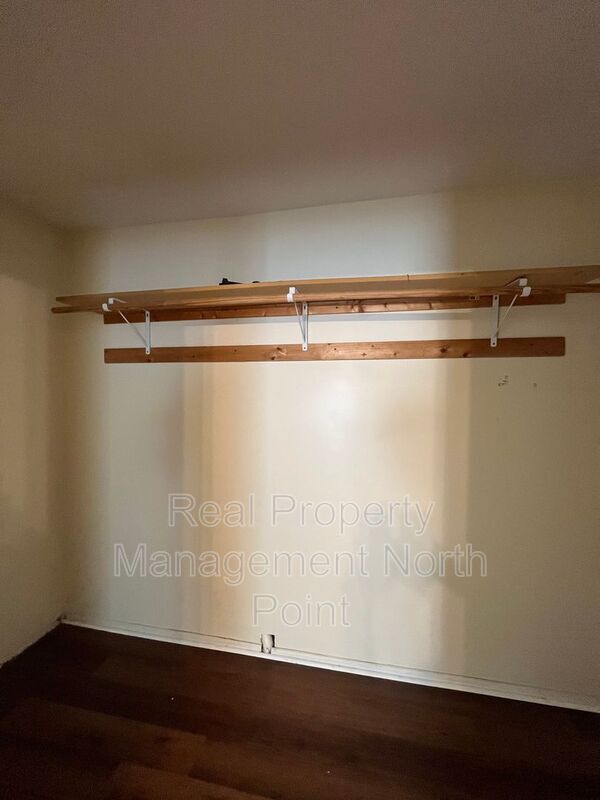 Building Photo - 3004 Kenville Ln