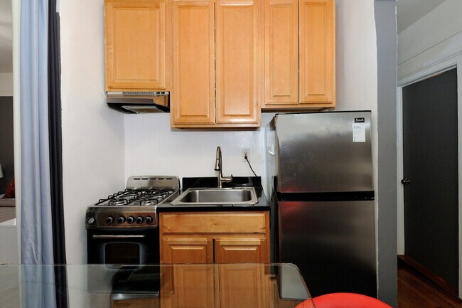 Building Photo - 1109 1st Ave