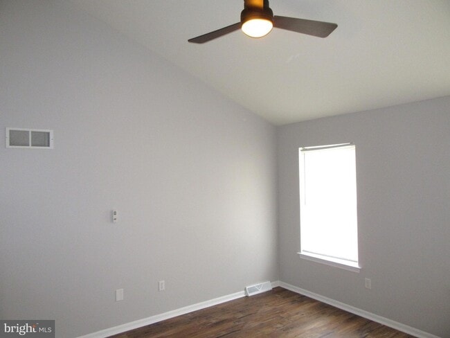 Building Photo - 4 Winton Ln