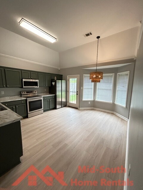 Building Photo - 434 N Ericson Rd
