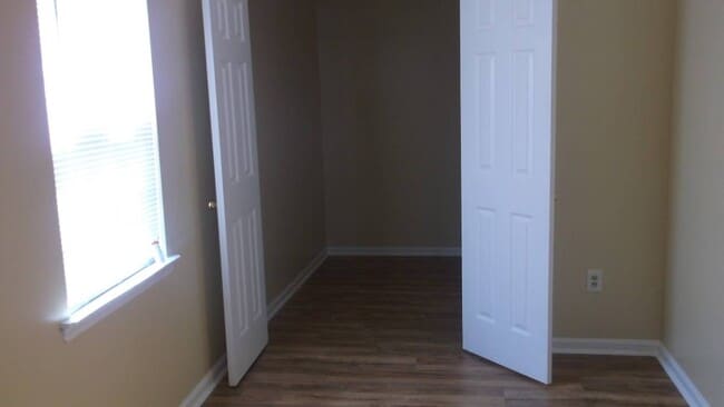 Building Photo - 1451 Roberts Rd