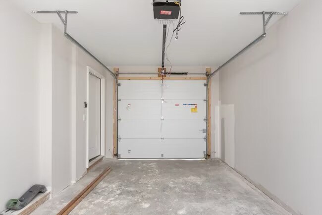 Building Photo - 4492 Butterfield Pl
