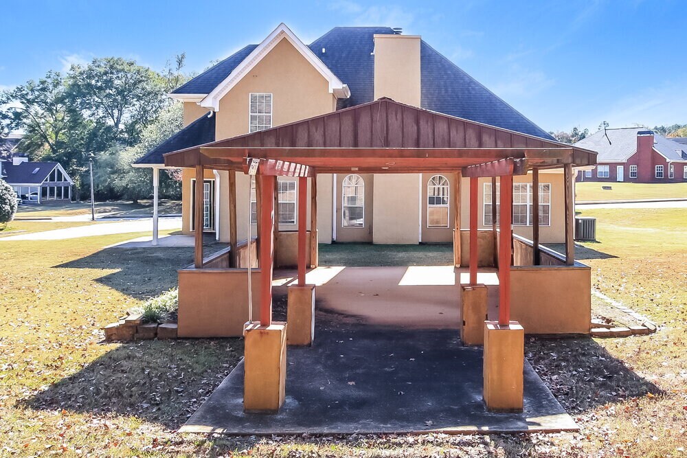 Building Photo - 453 Aviemore Loop