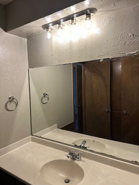 Building Photo - 7207 Warriner Way