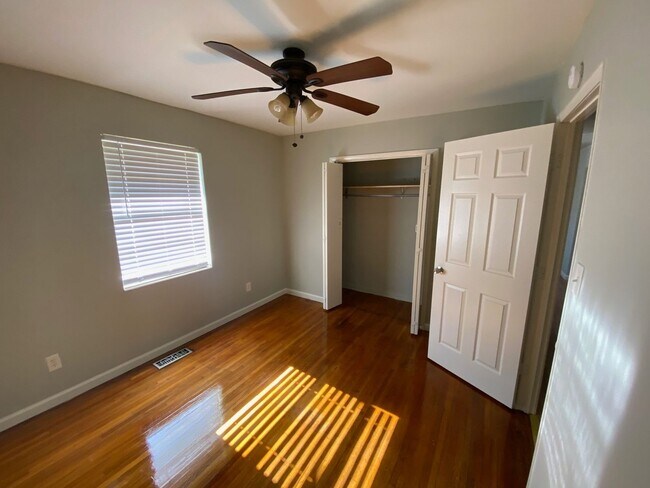 Building Photo - MOVE IN READY! MOVE IN SPECIAL AVAILABLE!!...
