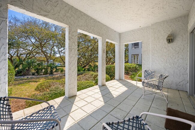 Building Photo - 1 Pioneer Loop