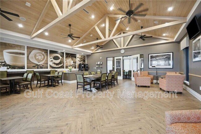 Building Photo - 10485 Crooked Crk Dr