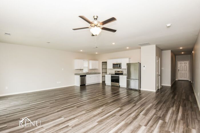 Building Photo - 1309 Escondido Dr