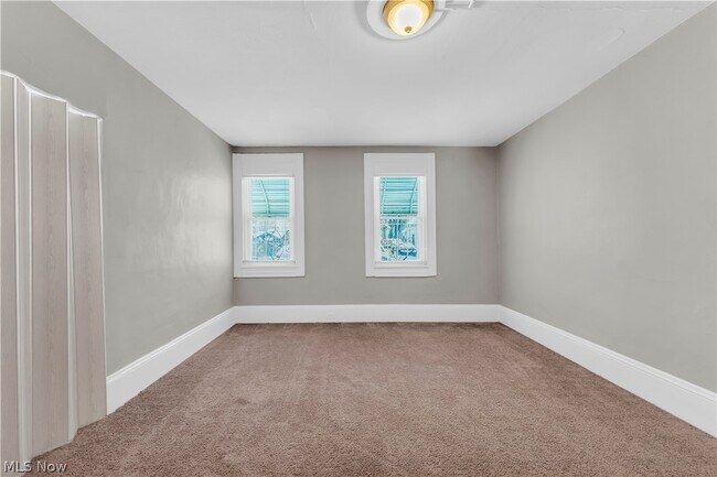 Building Photo - 3607 Sackett Ave