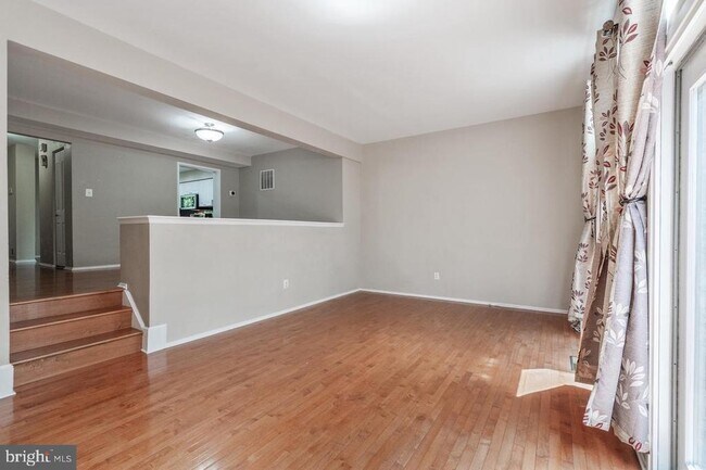 Building Photo - 2983 Borge St