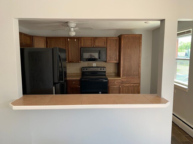 Building Photo - 2-Bedroom, 1-Bath