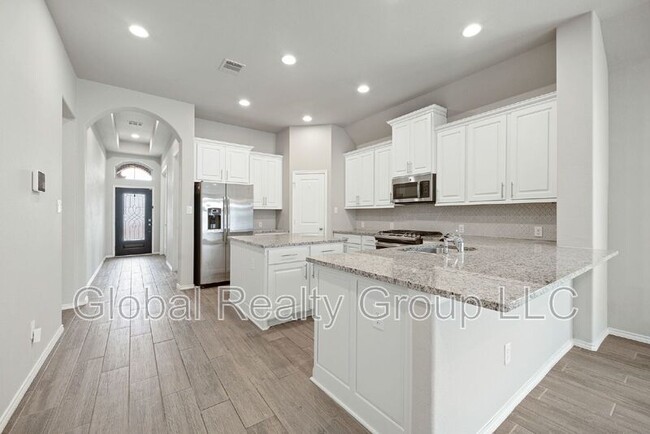 Building Photo - 14306 Hallows Grv