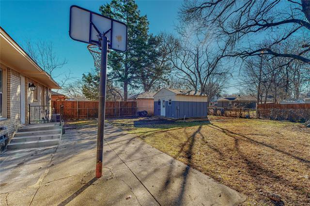 Building Photo - 2702 Tolosa Dr