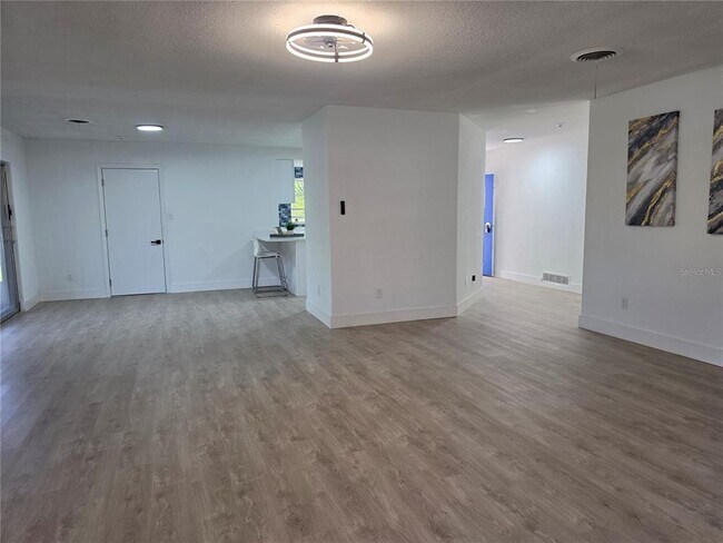 Building Photo - 640 Westward Cir