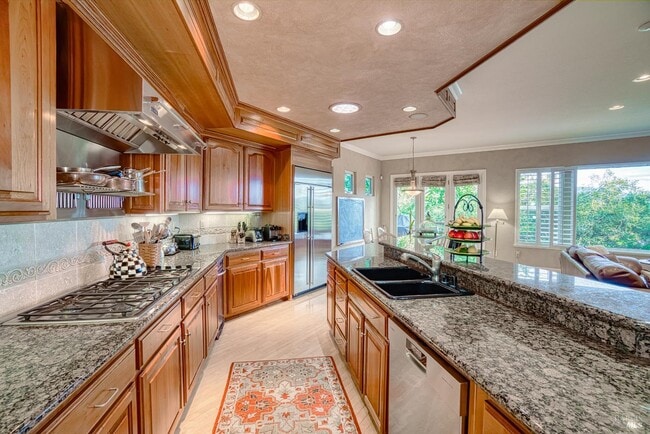 Building Photo - 2703 Brush Creek Rd