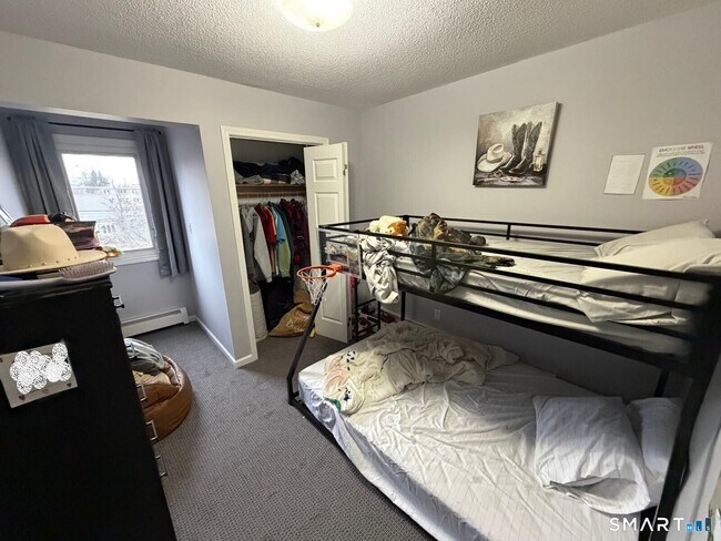 Building Photo - 678 Savin Ave