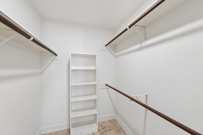 Building Photo - 37 Champions Colony E