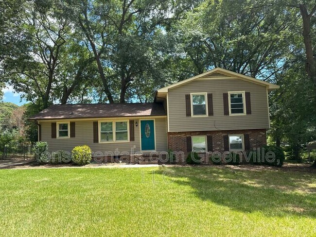 Primary Photo - 105 Chuckwood Dr