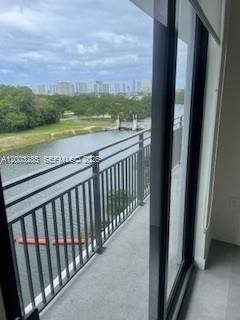 Building Photo - 16395 Biscayne Blvd