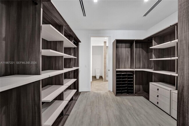 Building Photo - 3465 SW 3rd Ave