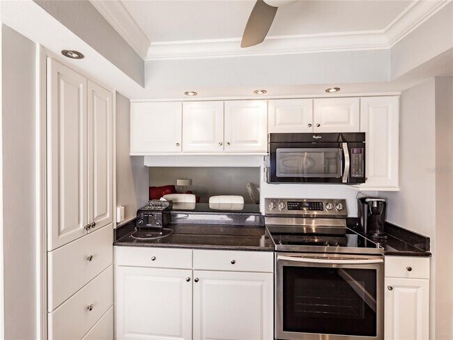 Building Photo - 6053 E Peppertree Way