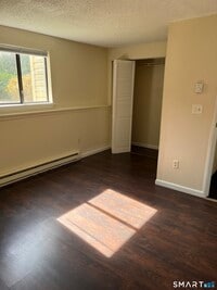Building Photo - 20 Burgundy Hill Ln
