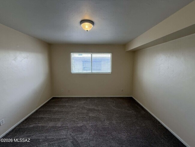 Building Photo - 2151 S Winstel Ave