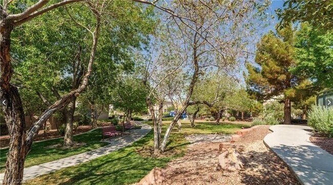 Building Photo - 10580 Olympic Pine Dr